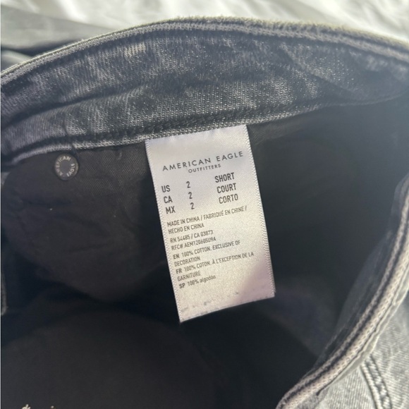 American Eagle Black Mom Jeans - Picture 5 of 6